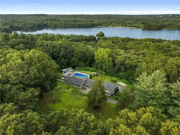 55 Williams Rd, Smithfield, RI 02917