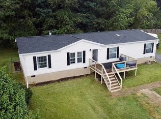 16 Peace Cir, Waynesboro, VA 22980
