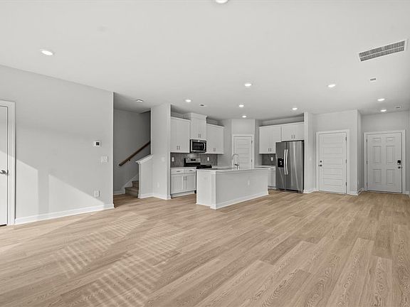 3rd image of 406 Blissful Ct