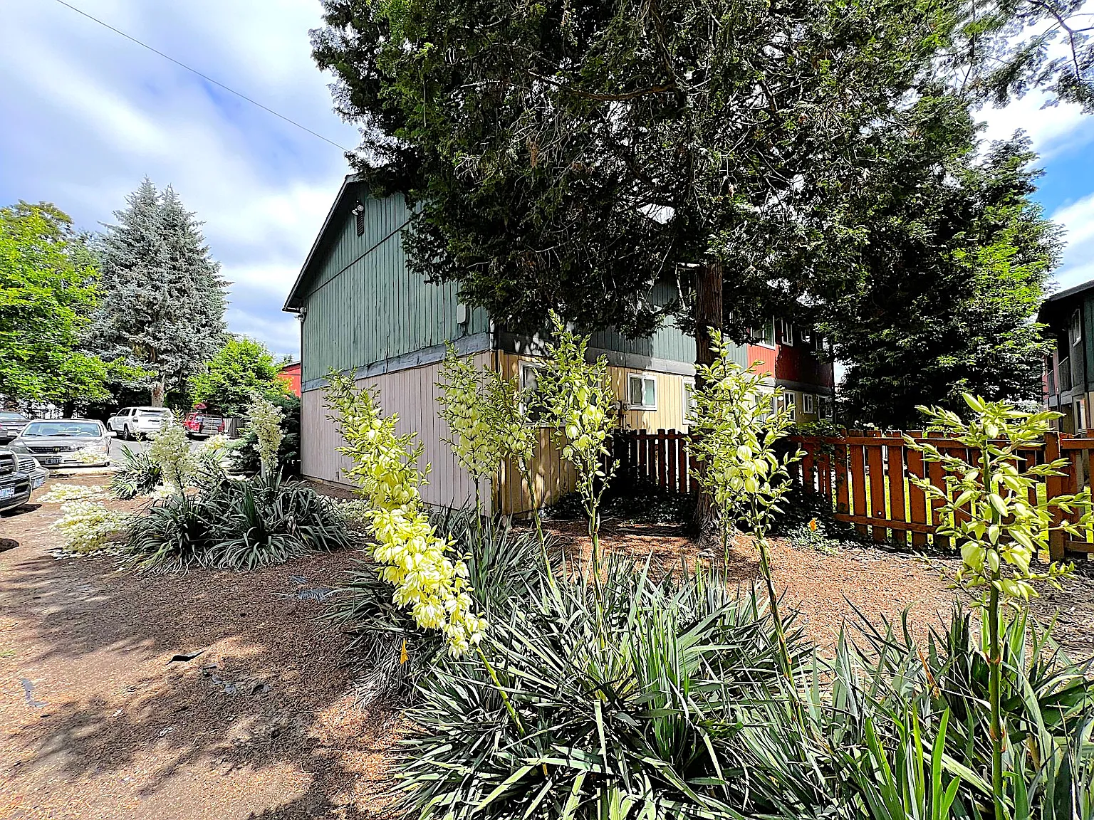 Riverside Villa — Photo 4