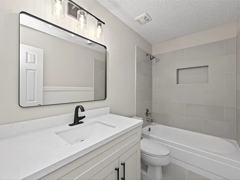 106 Breezy Point Pl — Photo 30