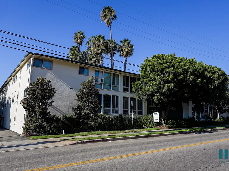 605 Barrington by Wiseman — Photo 37