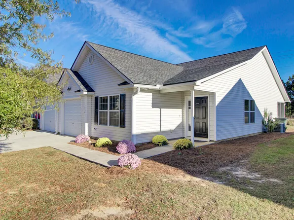 1236 River Rock Rd, Hanahan, SC 29410