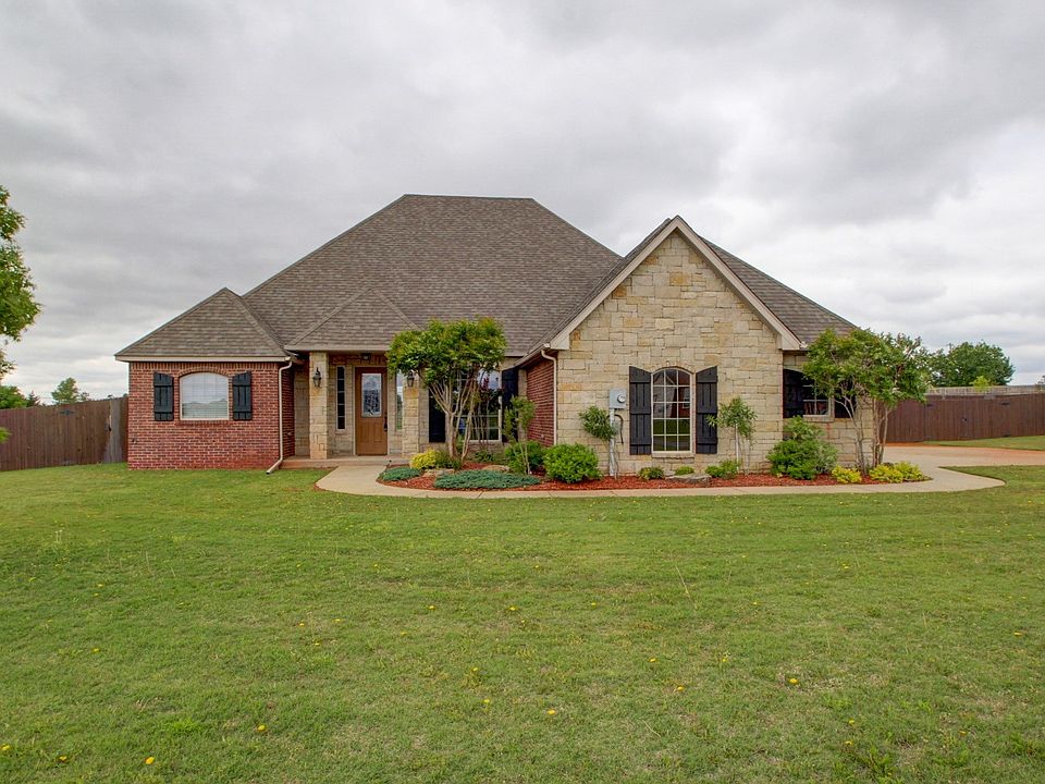 1st image of 16345 Gossamer Way