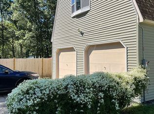 17 Little Tree Ln, Bellingham, MA 02019