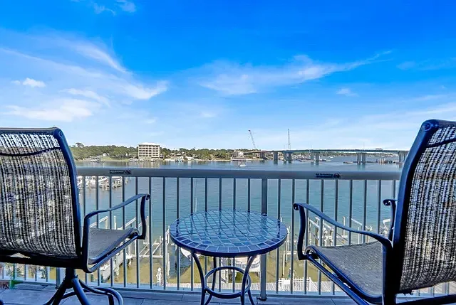 2 bed, 1089 sqft, $3,200 — Photo 4