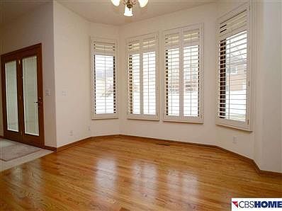 5th image of 204 Longwood Dr
