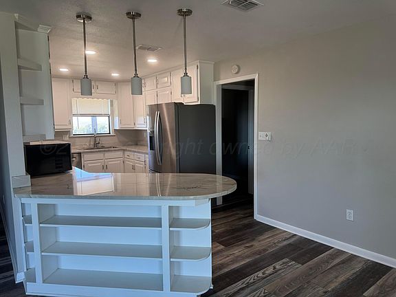 5th image of 120 Antelope St