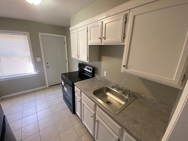 2nd image of 419 N Mathewson Ct #1