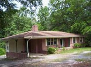 415 Daniel Rd, Hodges, SC 29653