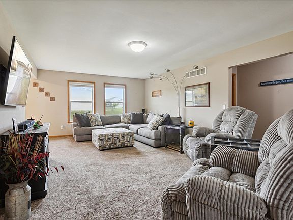 4th image of 4401 Sandstone Dr