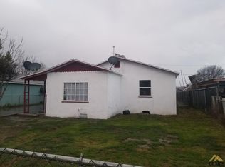 991 E Davis St, Pixley, CA