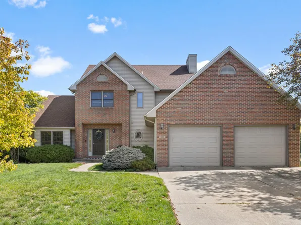 800 Lavender Dr, Savoy, IL 61874