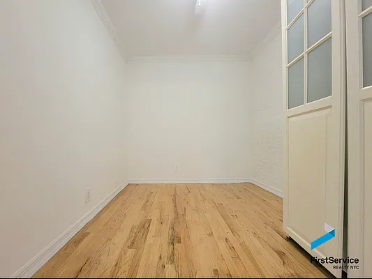 Rented by FirstService Realty (legacy) | media 5