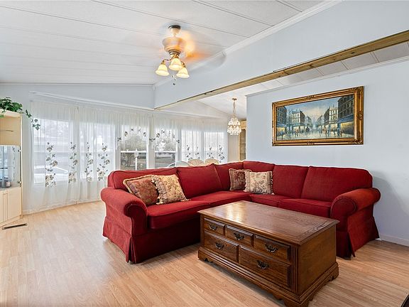 3rd image of 248 Dolphin Cir
