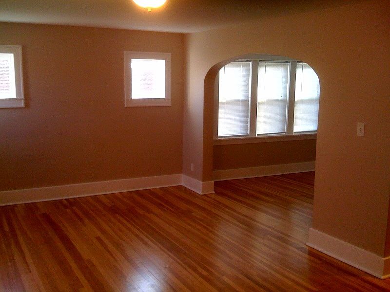 1st image of 1327 Woodland Dr