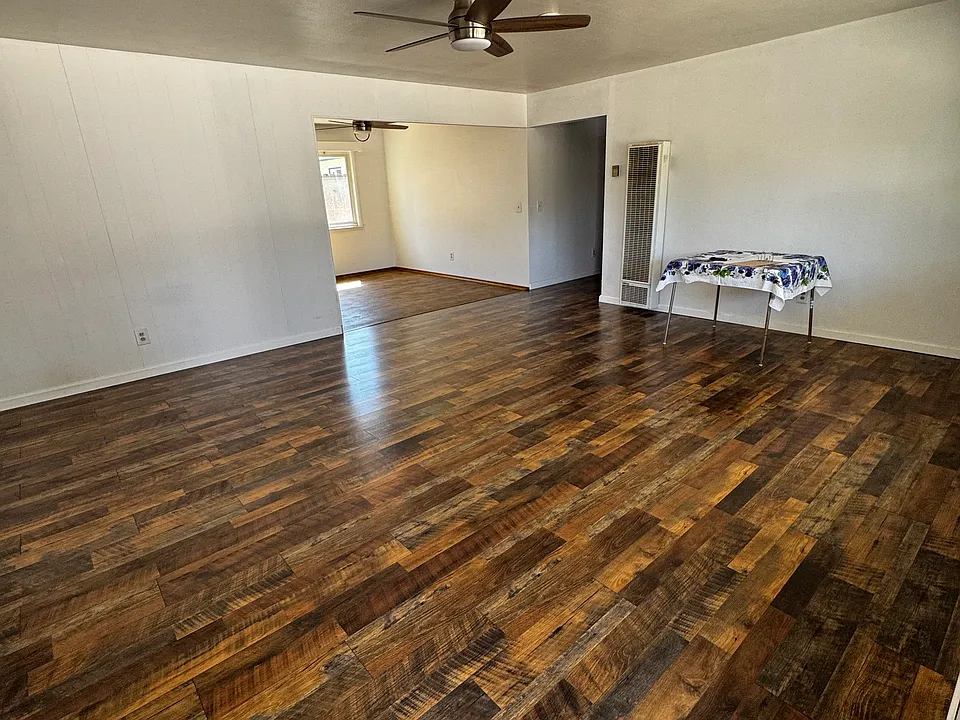 307 Old County Rd