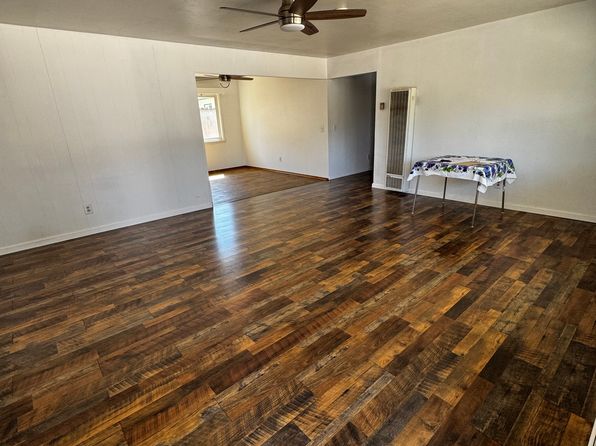 307 Old County Rd