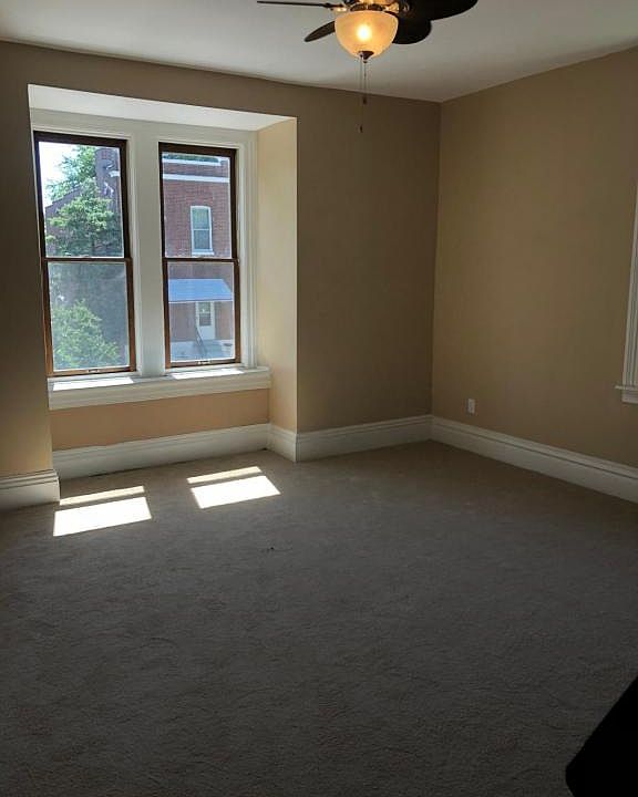 1st image of 4221 Iowa Ave
