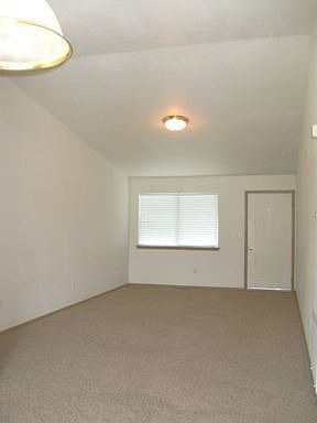 4th image of 835 New York Ave