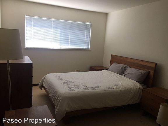 5th image of 2028 Scott St APT 102