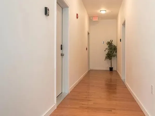 224 N Camac St #3B, Philadelphia, PA 19107