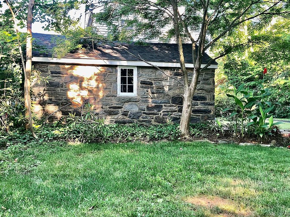 2nd image of 311 Cornell Ave