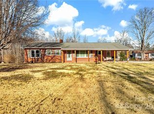 359 Ned McGimsey Rd, Nebo, NC 28761