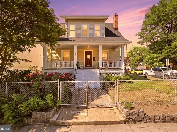 901 Butternut St NW, Washington, DC 20012