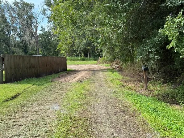 706 E Cherry St, Plant City, FL 33563