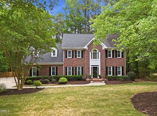 424 Grosvenor Dr, Raleigh, NC 27615