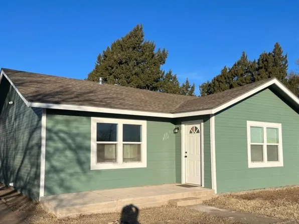 1303 Lexington St, Plainview, TX 79072