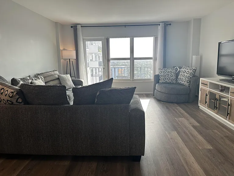 405 N Ocean Blvd #1717 — Photo 8
