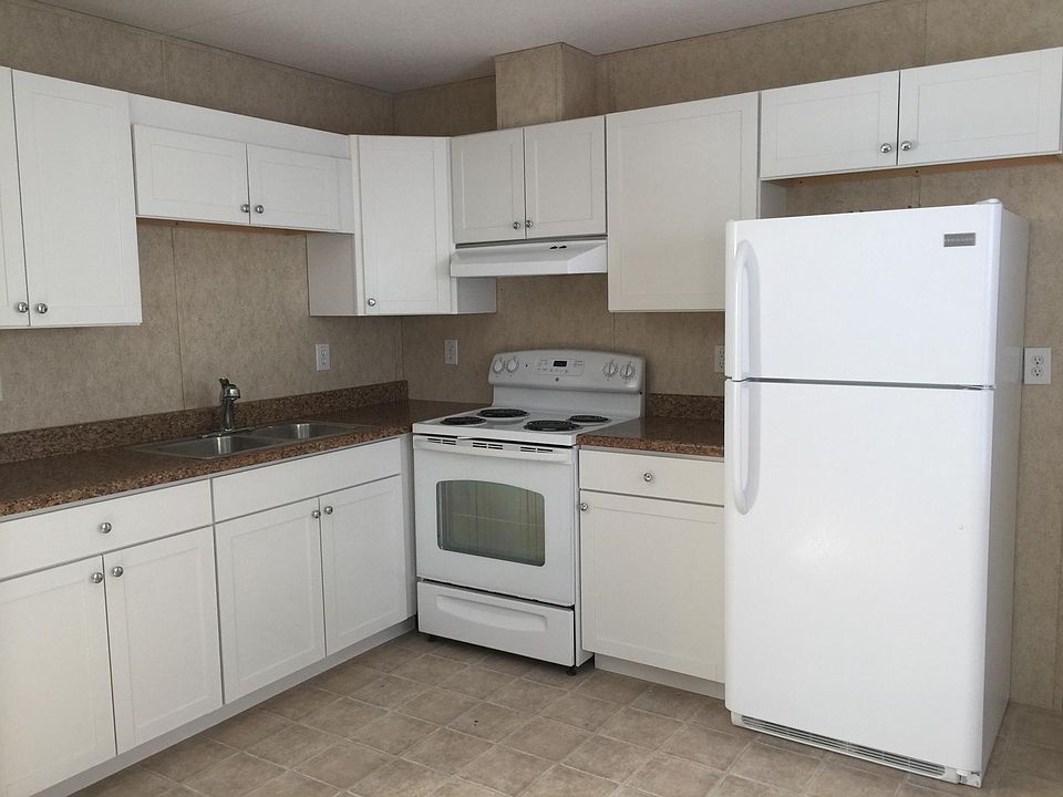 Updated kitchen with new appliances