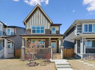 267 E Sundown Rd W, Cochrane, AB T4C 2R3