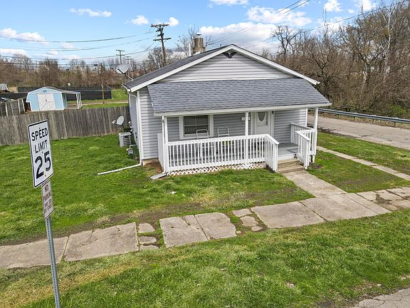 3rd image of 318 Wehrle Ave