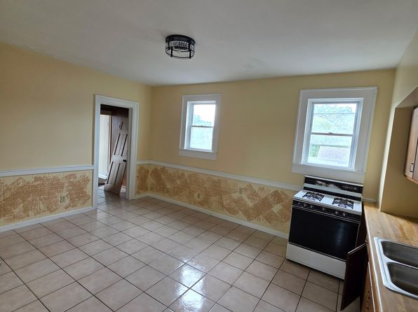 601 W 17th St APT A