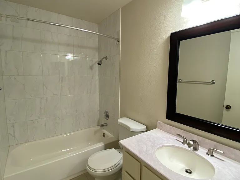 5315 Shattuck Ave — Photo 29