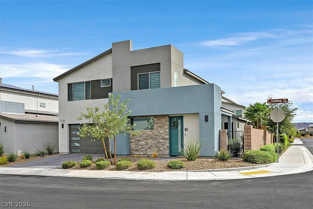 3 bed, 2.5 bath, 2917 sqft, $4,500 — Photo 1
