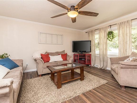 5th image of 1688 Belfair Dr