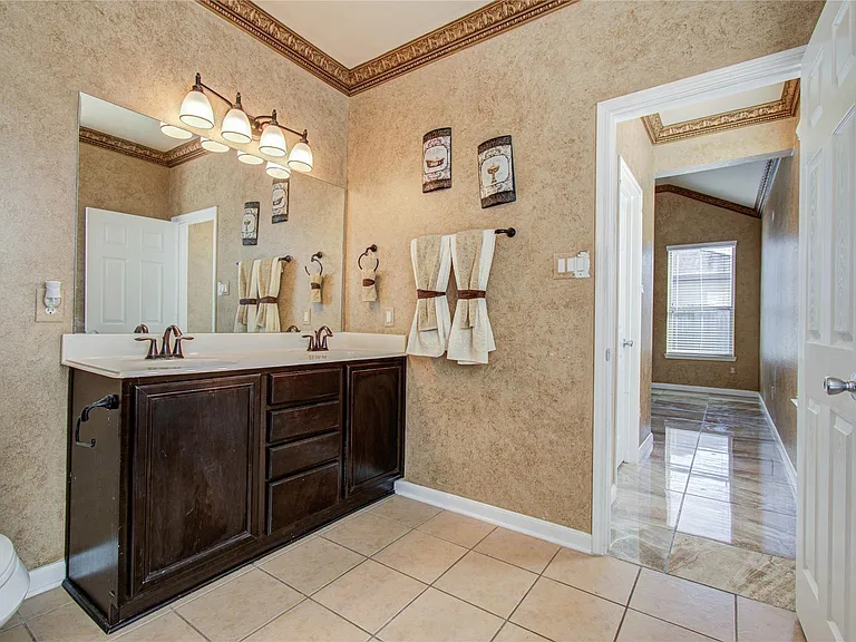 18707 Naples Ridge Ct — Photo 33