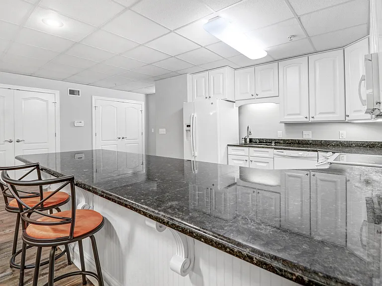 118 W Mulberry St #C — Photo 4