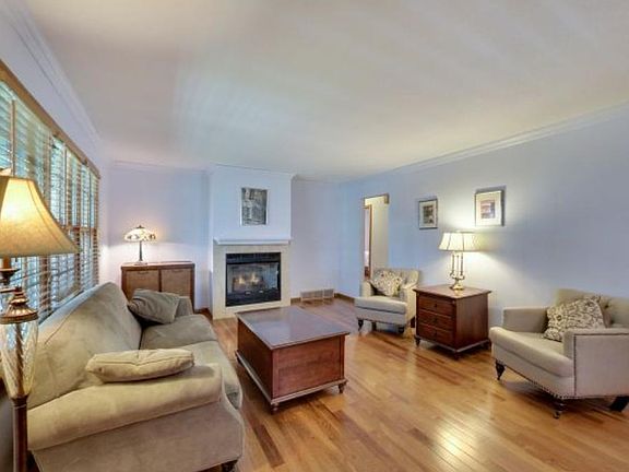 5th image of 4213 Chowen Ave S