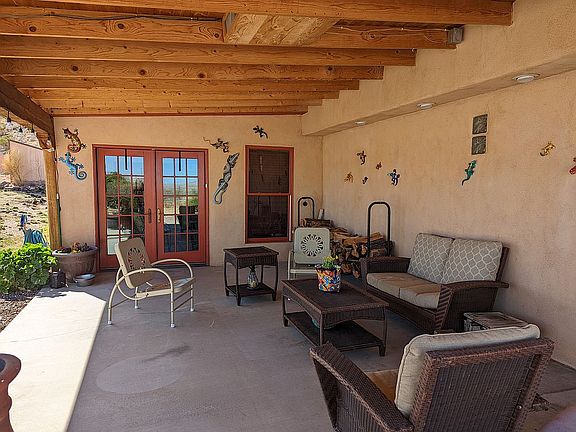 4th image of 17 E Gallegos Ln