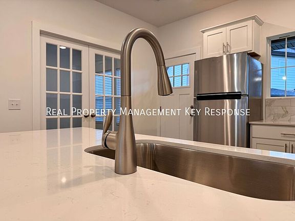 5th image of 1564 Elliot William Pvt Way