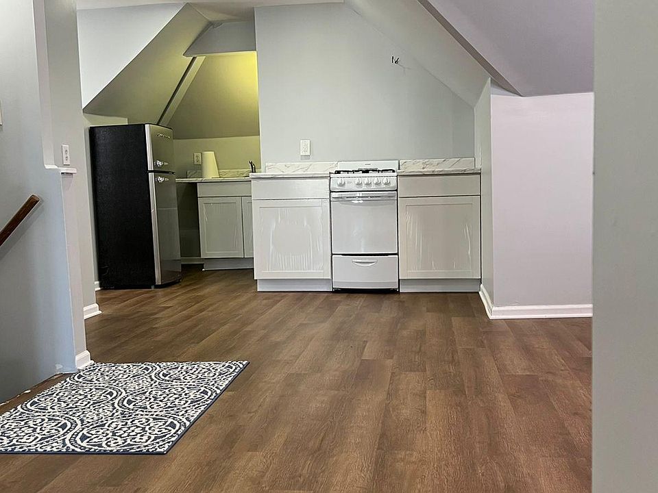 1st image of 111 Morgan Pl