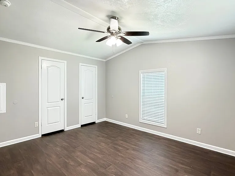 Lakewood Estates (TX) — Photo 11