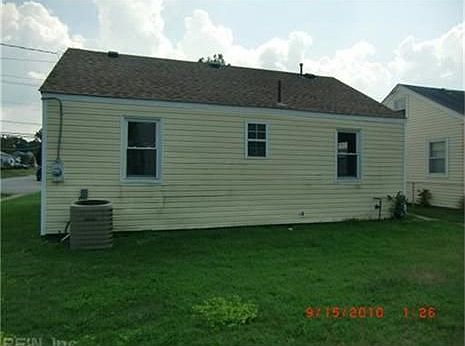 3rd image of 4814 Norvella Ave