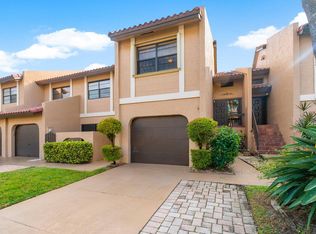 21092 Las Brisas Cir, Boca Raton, FL 33433