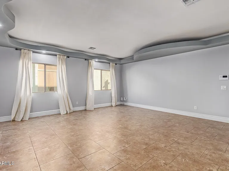 8406 W Pioneer St — Photo 17